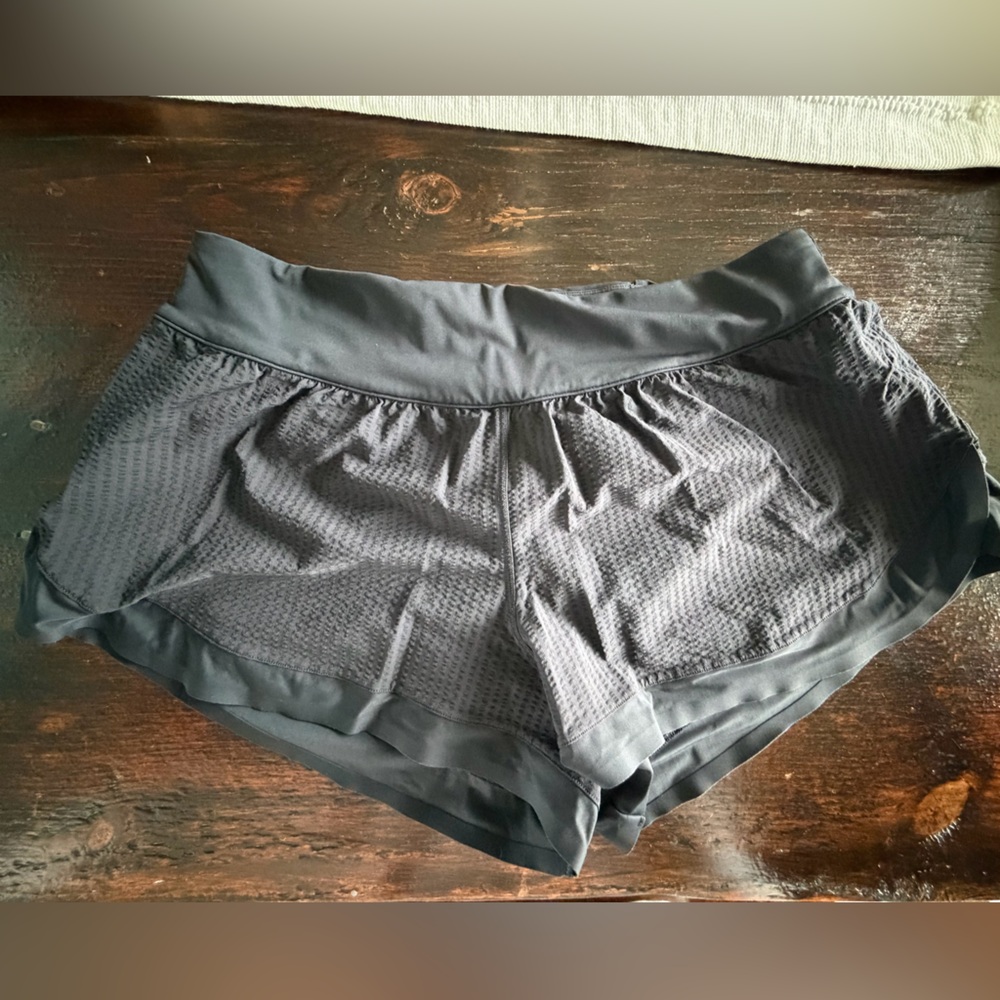 Lululemon black shorts size 8